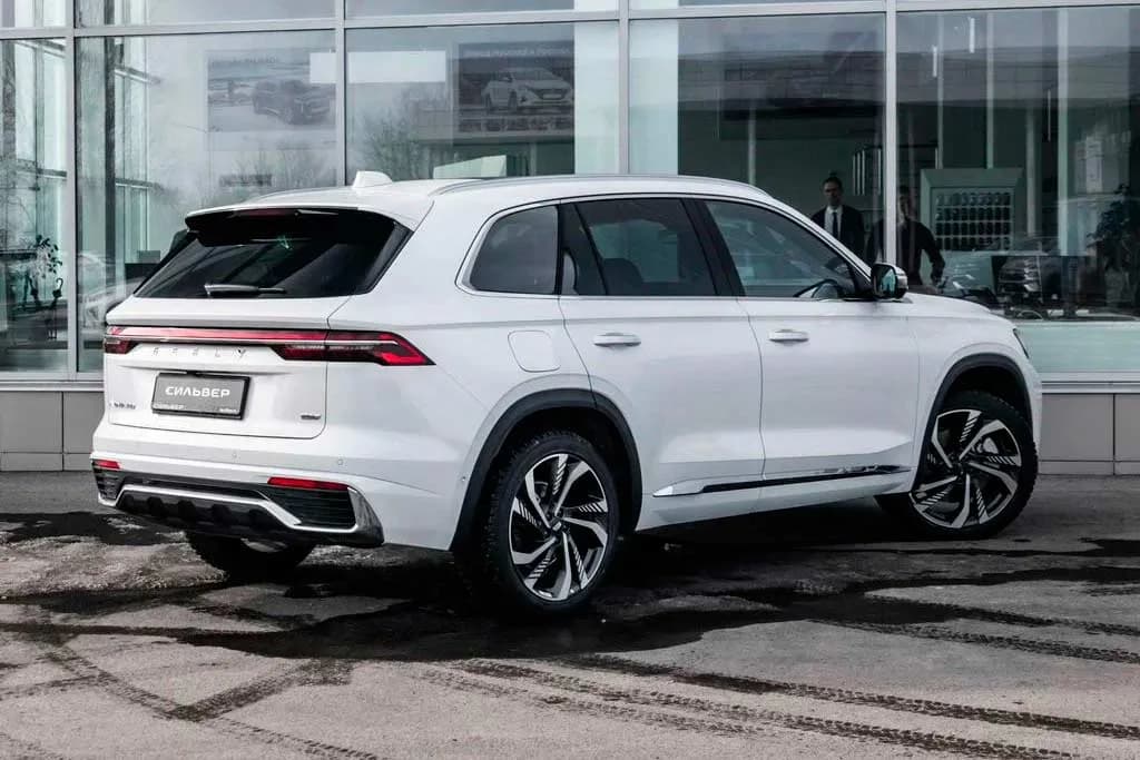 Geely Monjaro 4WD — фото 04