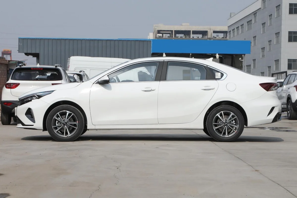 Kia K3 MAX — фото 06