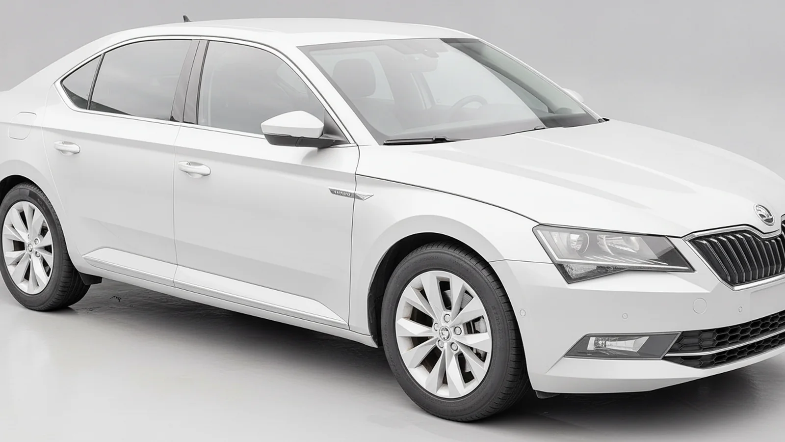 Škoda Superb TSI280 Premium Edition — фото 2